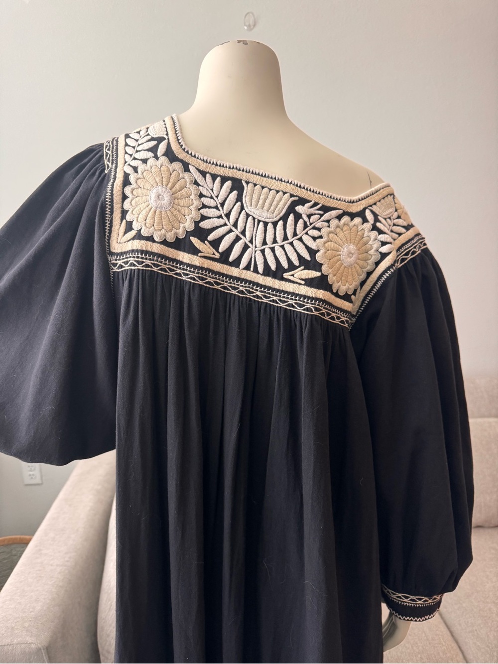 Mi Golondrina Black Embroidered Cotton Maxi Dress L Balloon Sleeve Boho 795$ - Picture 8 of 8